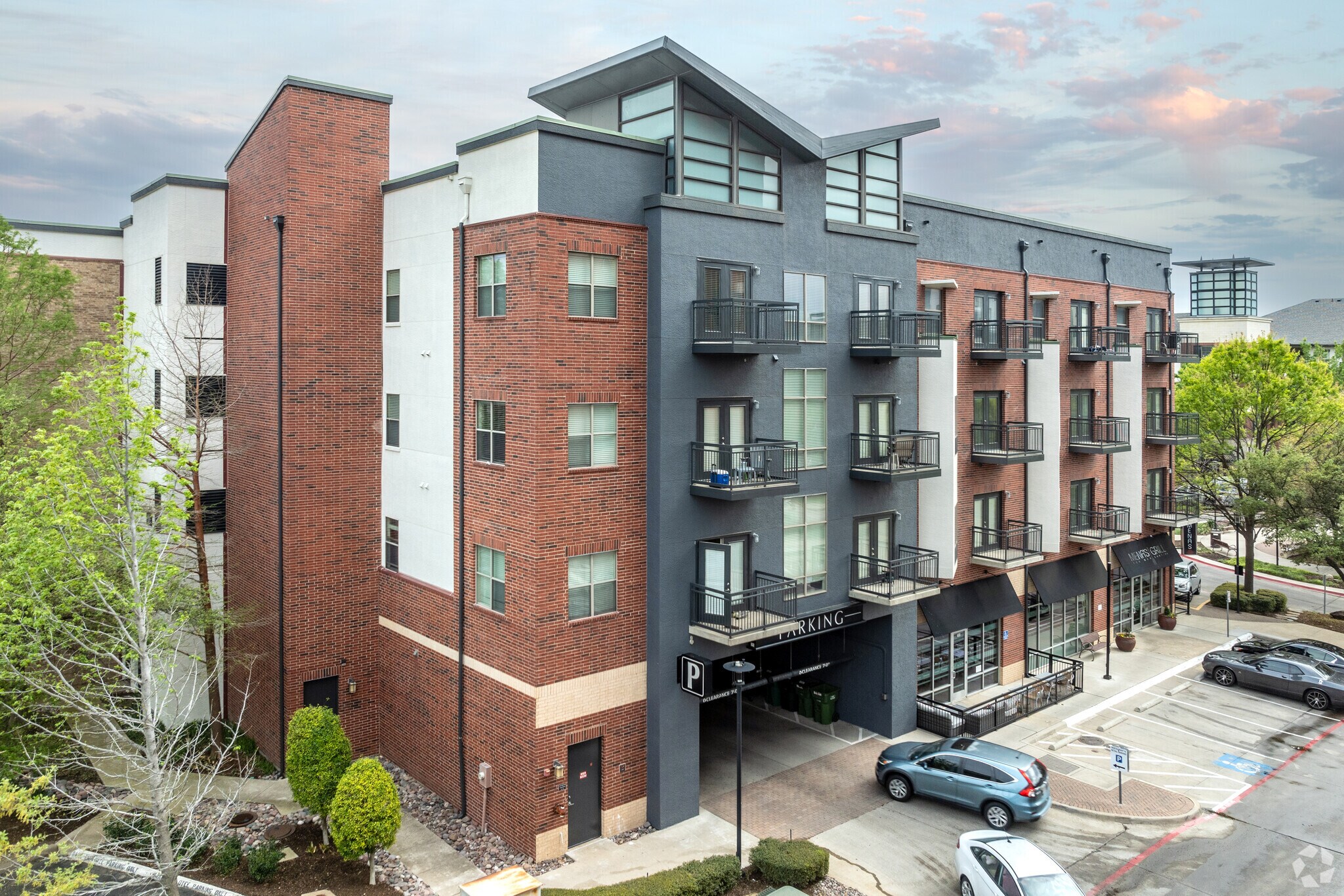 1851 N Greenville Ave, Richardson, TX à louer Photo de l’immeuble– Image 1 sur 5