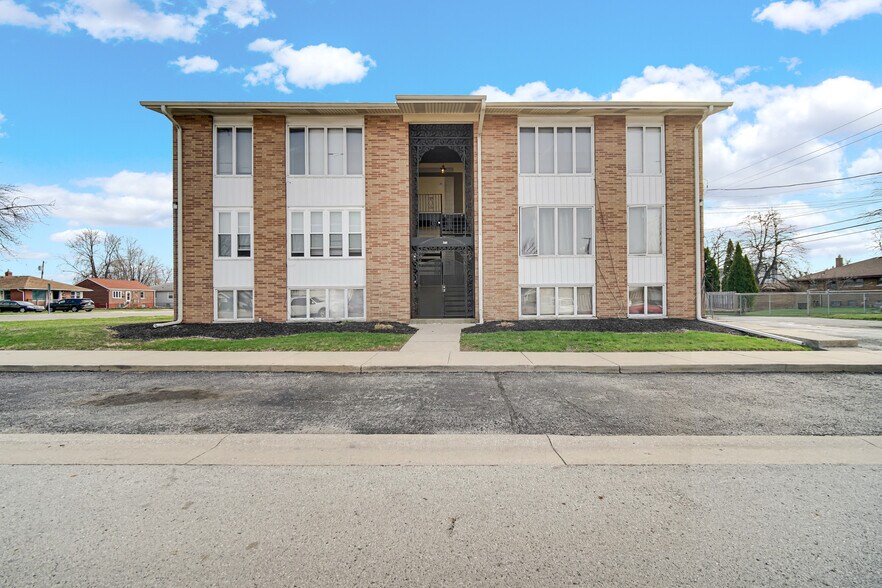 1104 169th St, Hammond, IN à vendre - Photo principale – Image 1 sur 1