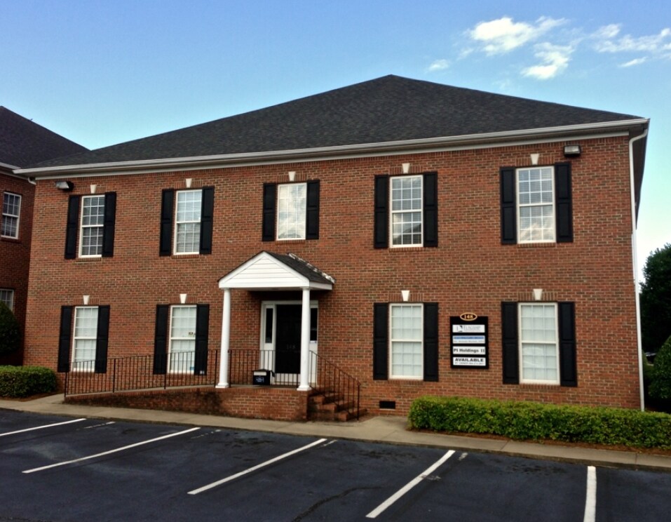 148 Milestone Way, Greenville, SC à louer Photo principale– Image 1 sur 19