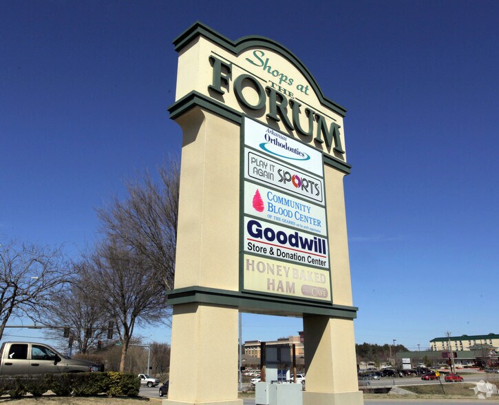 1400 SE Walton Blvd, Bentonville, AR à louer - Photo de l’immeuble – Image 2 sur 4