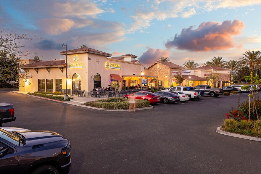 660 Ventura Blvd, Camarillo, CA à vendre - Photo de l’immeuble – Image 2 sur 8