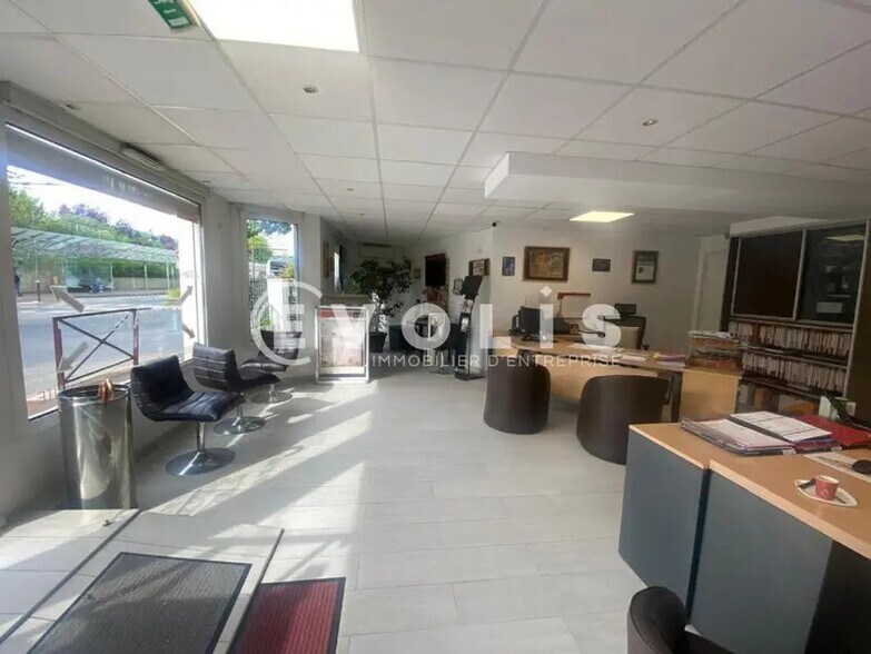 Local commercial dans Villiers-sur-Marne à vendre - Hall d’entrée – Image 2 sur 8