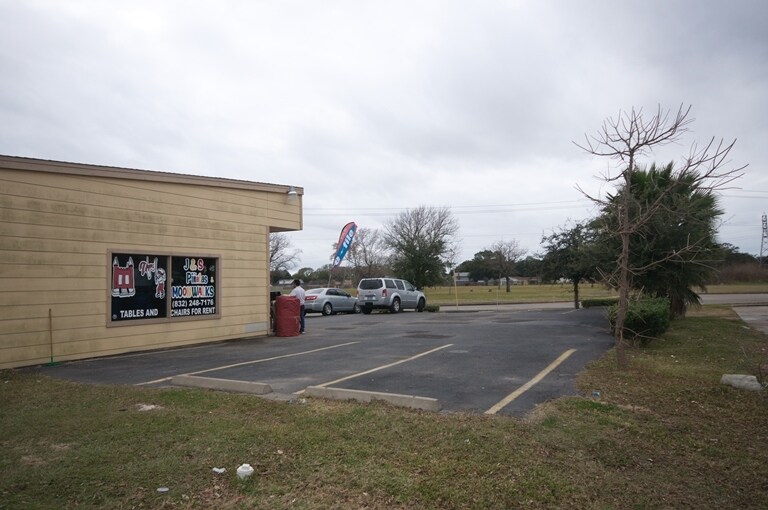 2555 Allen Genoa Rd, Pasadena, TX à vendre - Photo de l’immeuble – Image 2 sur 43