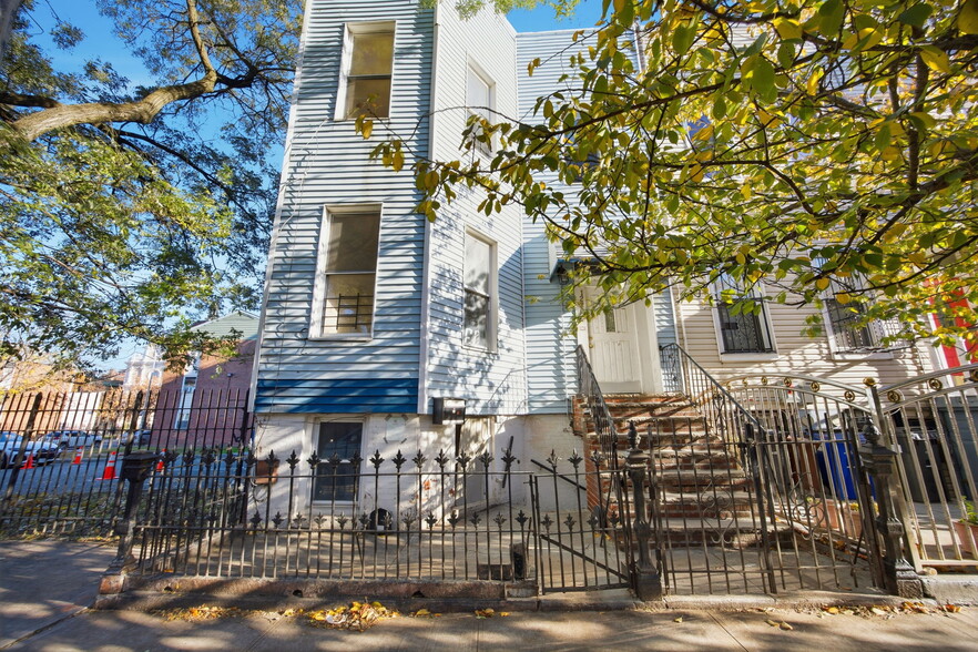 1220 Greene Ave, Brooklyn, NY à vendre - Photo principale – Image 1 sur 26