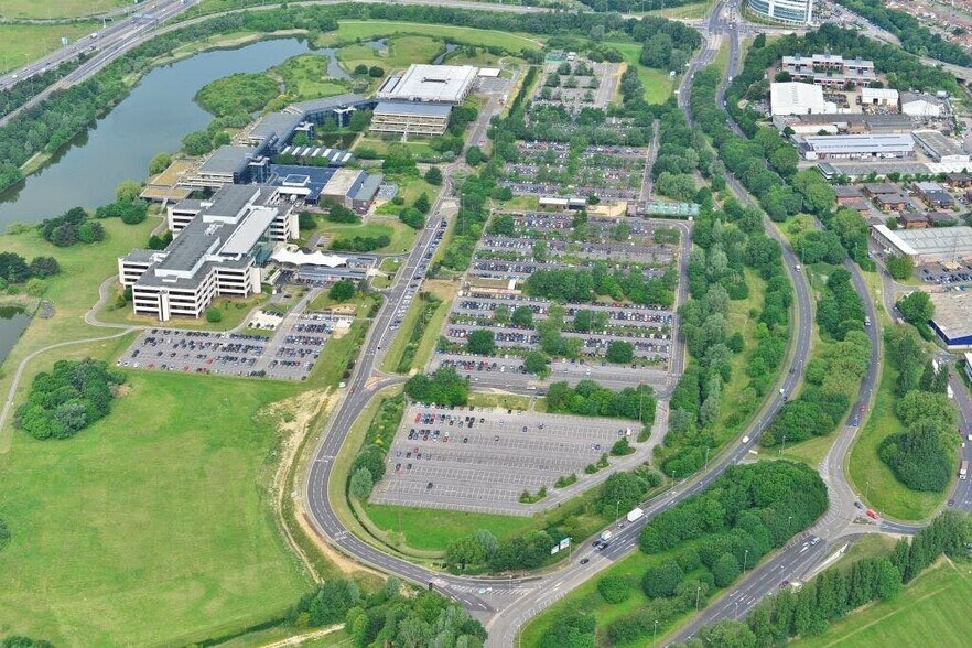 1000 Lakeside, Portsmouth à louer - Photo de l’immeuble – Image 2 sur 17