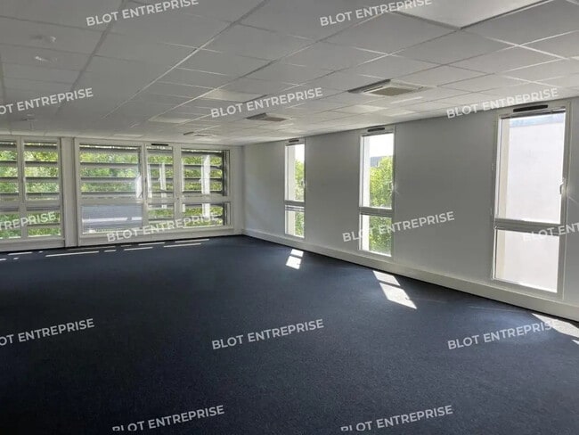 Plus de détails pour Bureau à louer