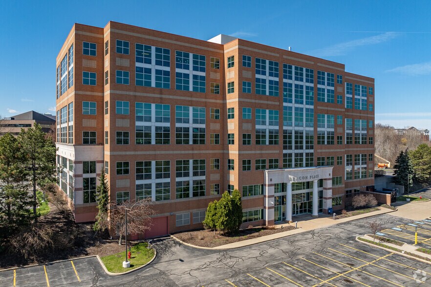 6055 Rockside Woods Blvd, Independence, OH à louer - Photo de l’immeuble – Image 2 sur 10