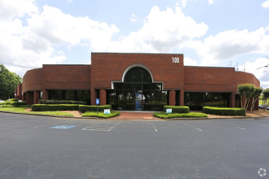 5300 Oakbrook Pky, Norcross, GA à louer - Photo principale – Image 1 sur 42