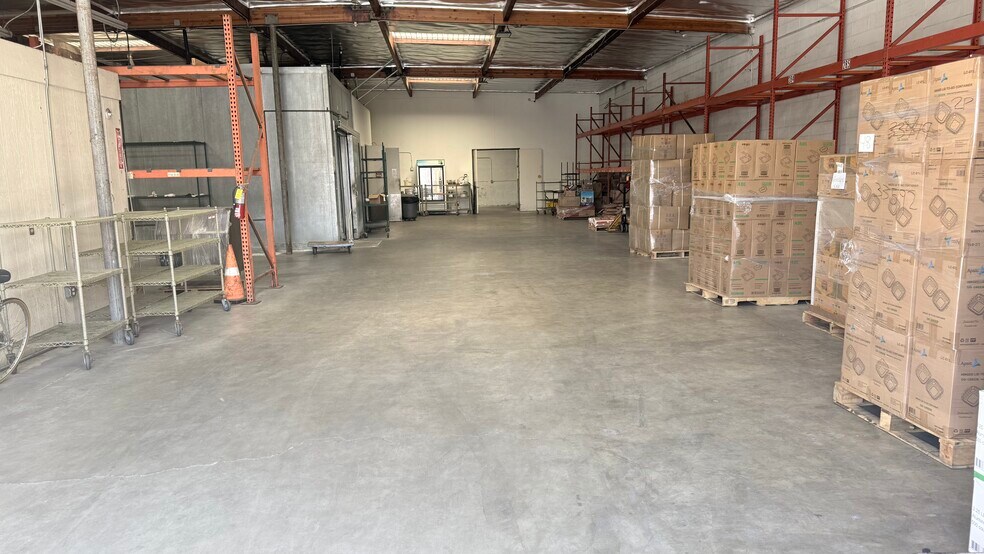 2412 Lee Ave, South El Monte, CA à louer - Photo de l’immeuble – Image 2 sur 12