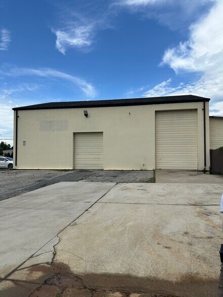 4155 Arcadia Industrial Cir, Lilburn, GA à vendre - Photo de l’immeuble – Image 2 sur 7