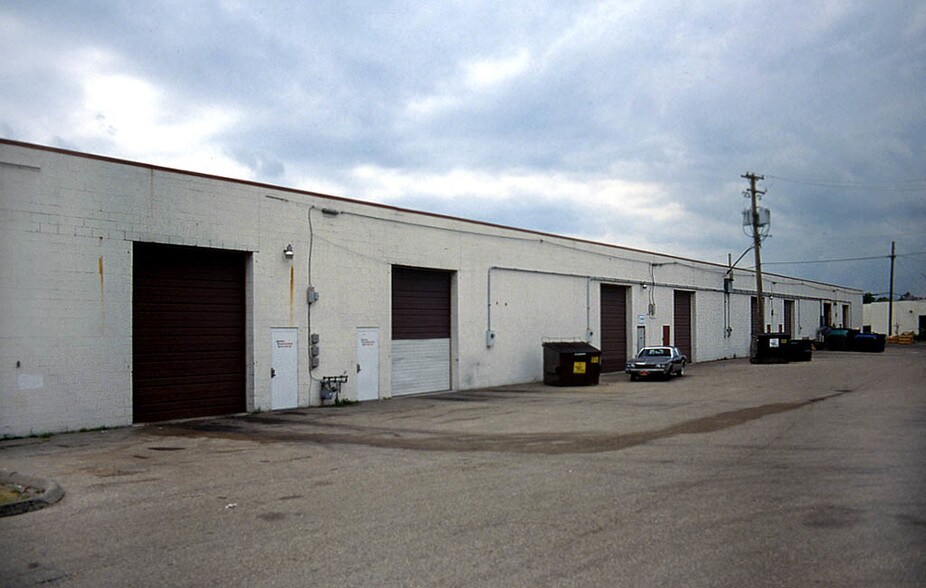 12250-12264 Universal Dr, Taylor, MI à louer - Autre – Image 2 sur 27
