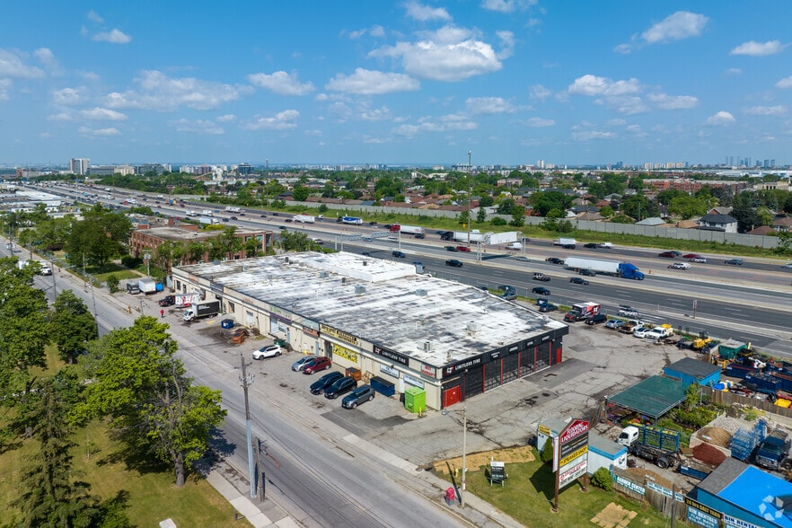 100 Bridgeland Ave, Toronto, ON à louer - Aérien – Image 3 sur 3