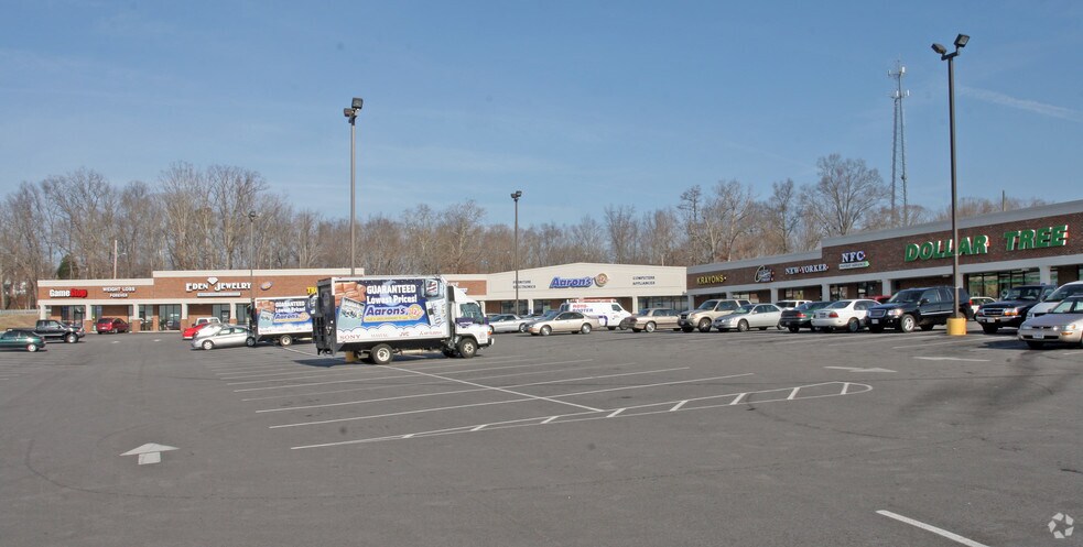 365 Lowes Dr, Danville, VA à louer - Photo principale – Image 3 sur 4