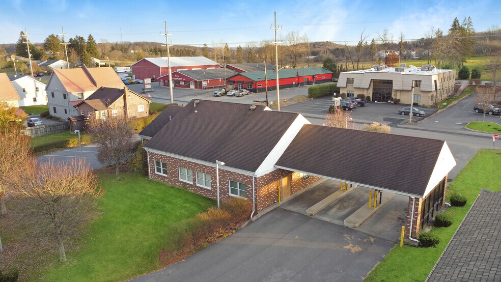 176 Lovell Ave, Ebensburg, PA à vendre - Photo de l’immeuble – Image 3 sur 31