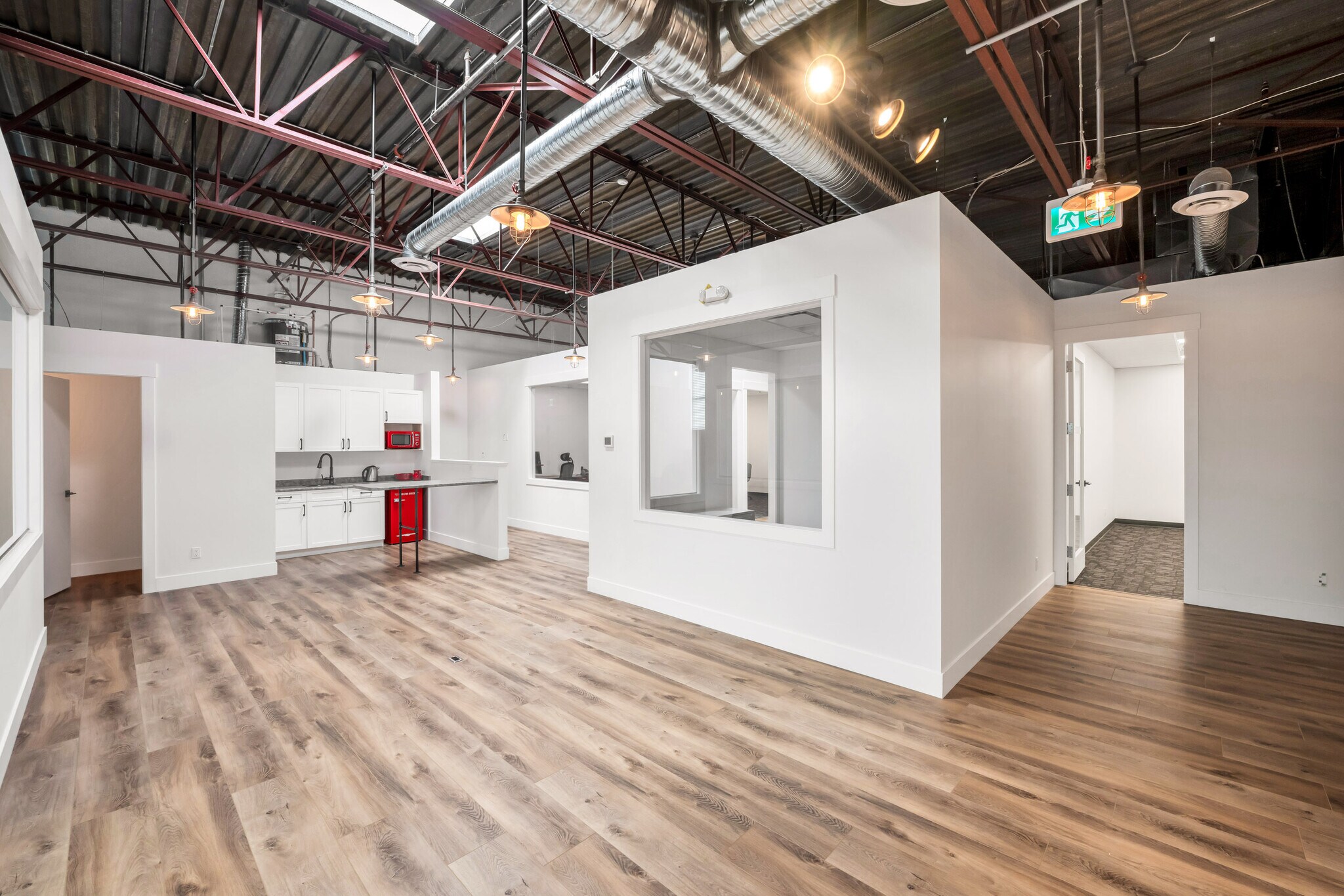 17750 65A Av, Surrey, BC à vendre Photo de l’immeuble– Image 1 sur 5