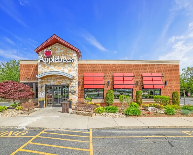 900 S Washington St, North Attleboro, MA à vendre - Photo de l’immeuble – Image 3 sur 5