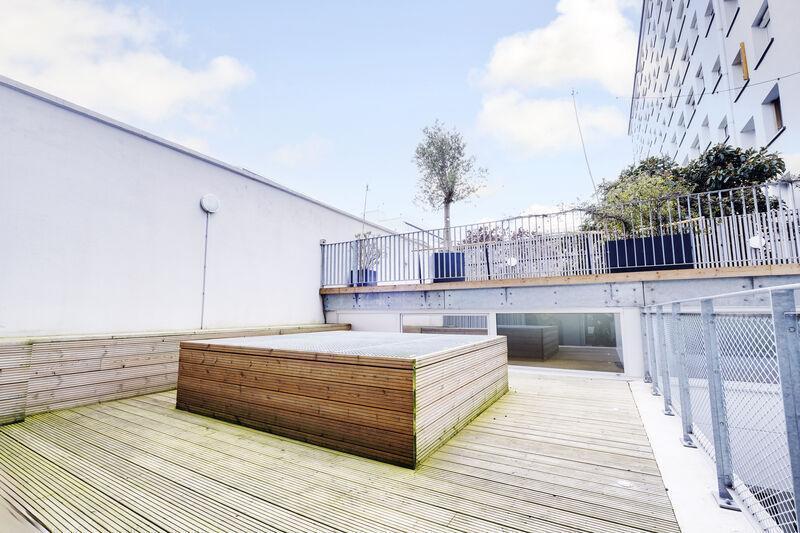 Bureau dans Montrouge à louer - Photo de l’immeuble – Image 2 sur 17