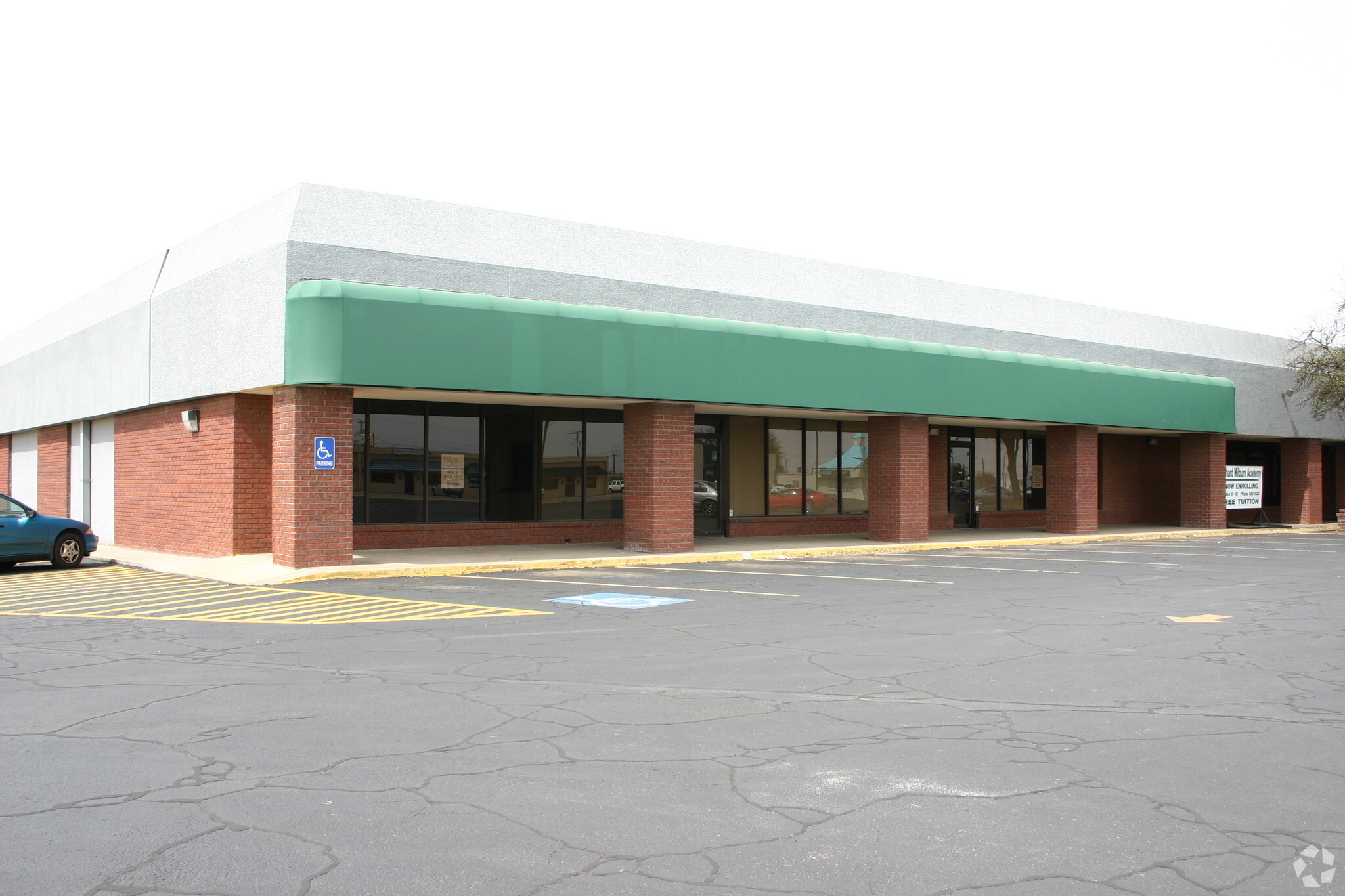 2525 N Grandview Ave, Odessa, TX à louer Photo principale– Image 1 sur 2