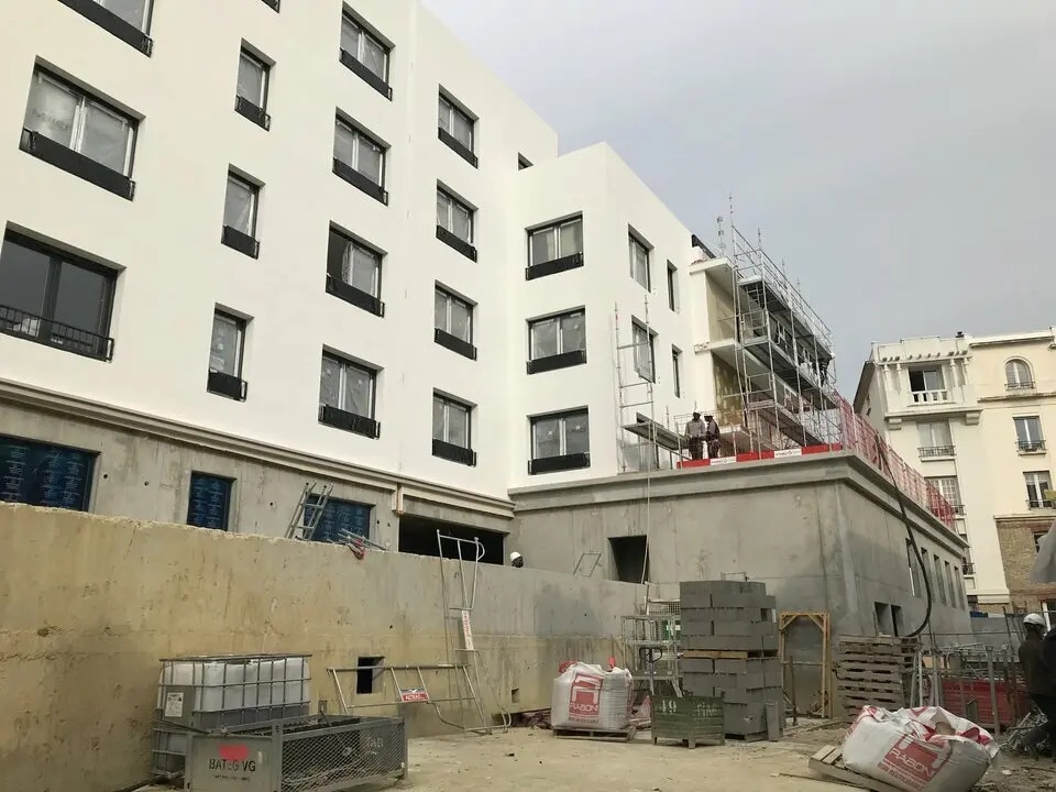 Local commercial dans Issy-les-Moulineaux à louer Photo de l’immeuble– Image 1 sur 10