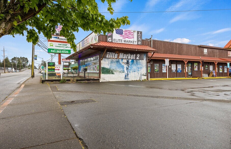 1195 Newmark Ave, Coos Bay, OR à vendre - Photo de l’immeuble – Image 2 sur 48