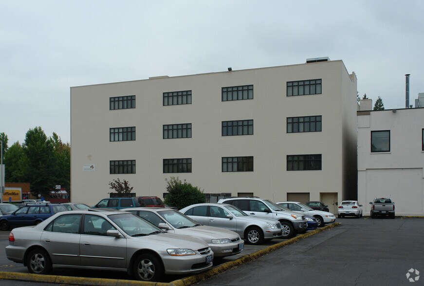 1215 State St, Salem, OR à louer - Photo de l’immeuble – Image 3 sur 36