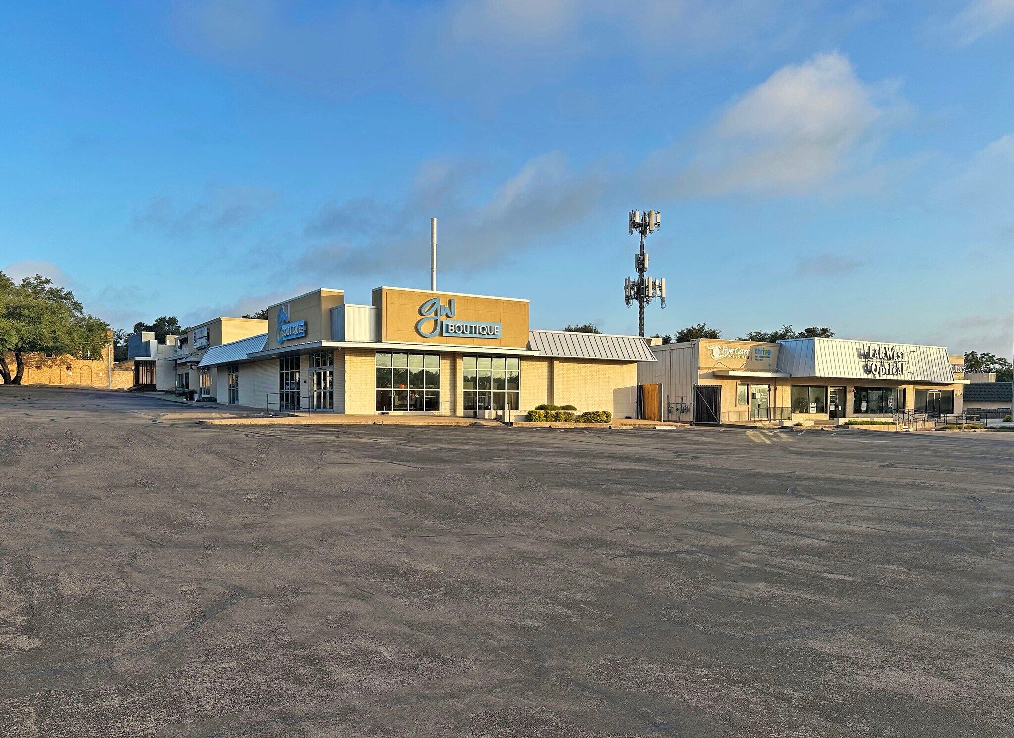 3910 Far West Blvd, Austin, TX à louer Photo de l’immeuble– Image 1 sur 3