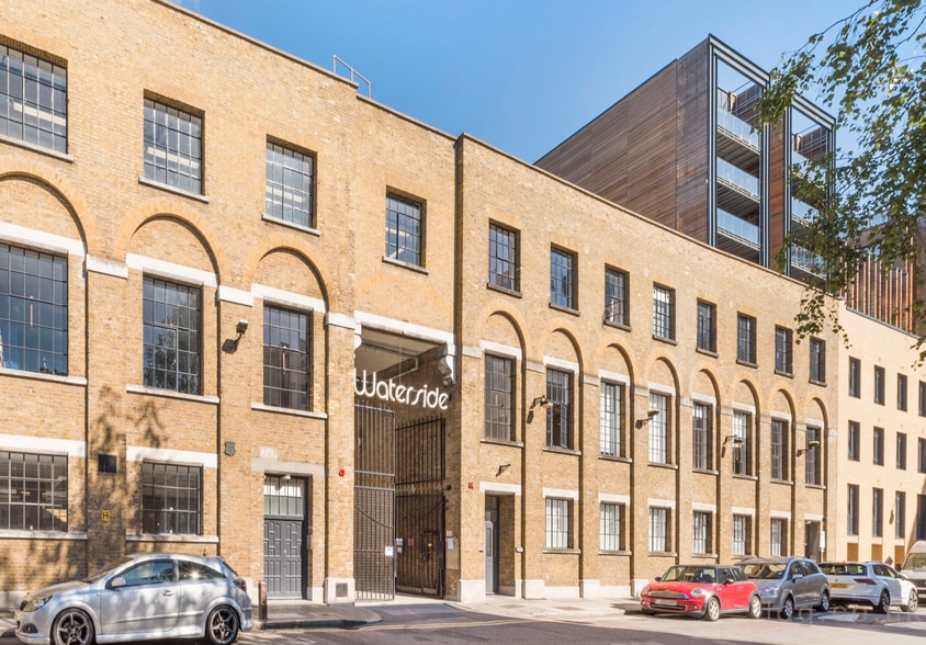 44-48 Wharf Rd, Londres à vendre - Photo de l’immeuble – Image 2 sur 136