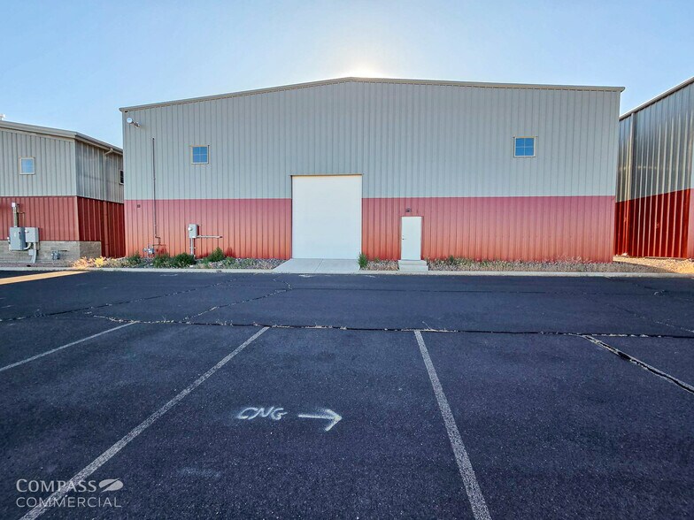 63205 Gibson Air Rd, Bend, OR à vendre - Photo de l’immeuble – Image 3 sur 10