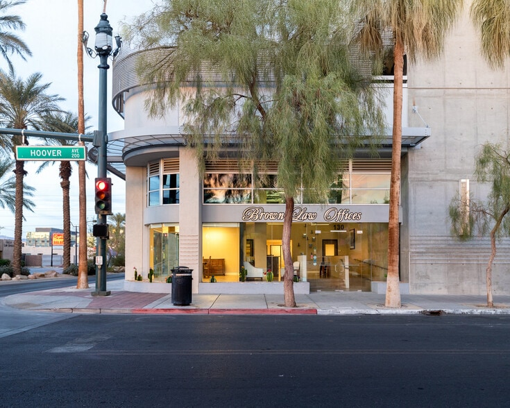 200 Hoover Ave, Las Vegas, NV à louer - Photo de l’immeuble – Image 1 sur 14