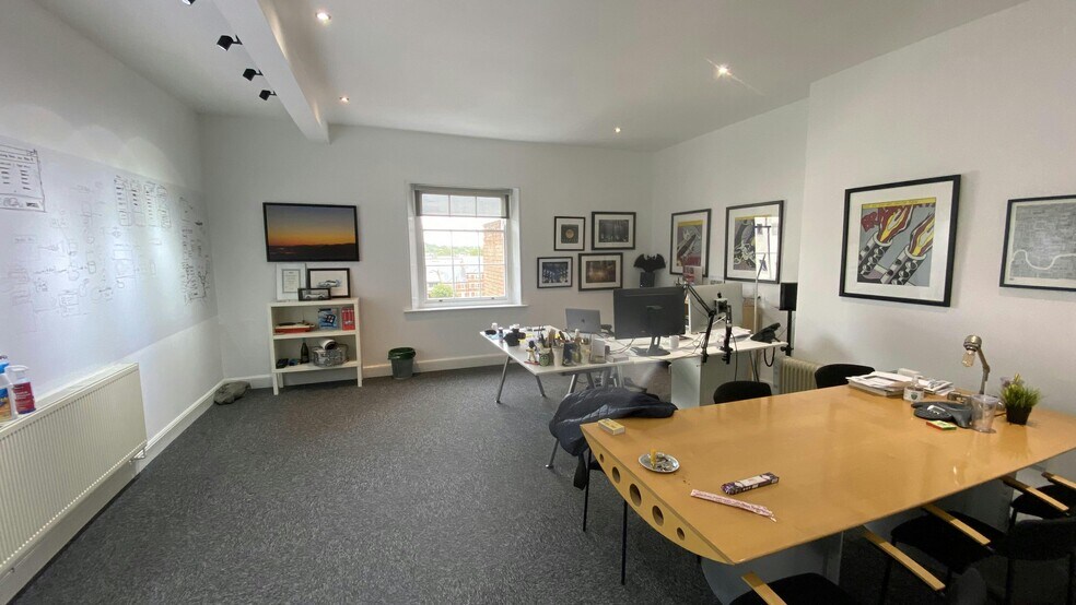 9 Parade, Leamington Spa à vendre - Photo de l’immeuble – Image 1 sur 12