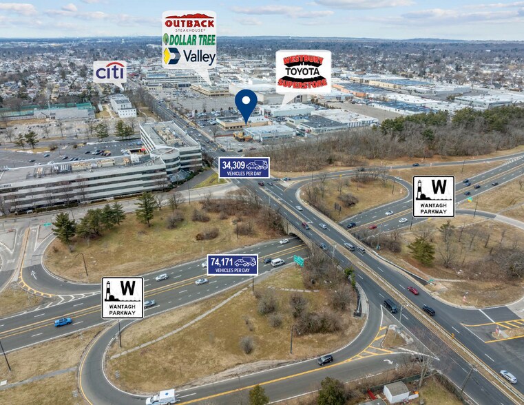 1137-1145 Old Country Rd, Westbury, NY à louer - Photo de l’immeuble – Image 3 sur 4