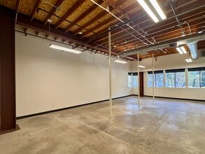 5839-5855 Green Valley Cir, Culver City, CA à louer Photo intérieure– Image 1 sur 5