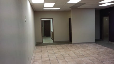 10040-10046 N Port Washington Rd, Mequon, WI à vendre Photo intérieure– Image 1 sur 4