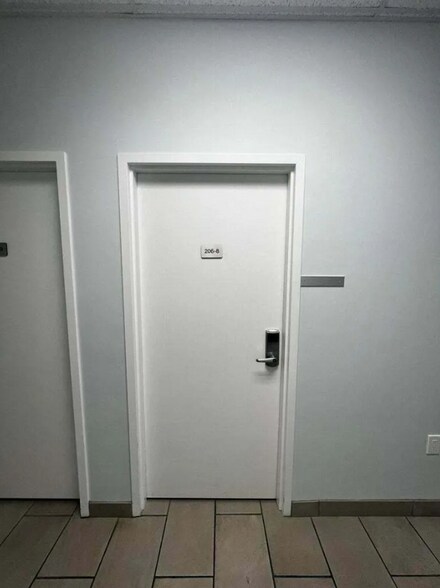 951 Caroline St, Key West, FL à louer - Photo intérieure – Image 3 sur 11