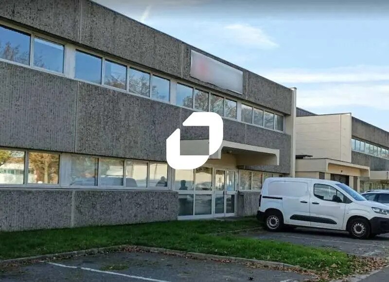 Local d’activités dans SAINT-OUEN-L'AUMONE à louer - Photo de l’immeuble – Image 1 sur 5