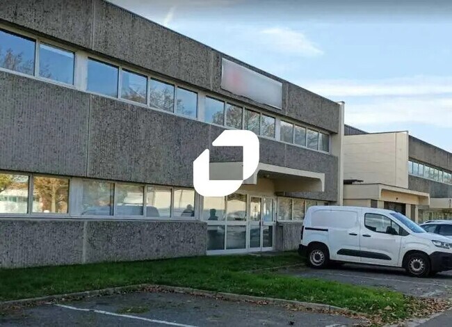 Plus de détails pour Bureau, Local d'activités à louer