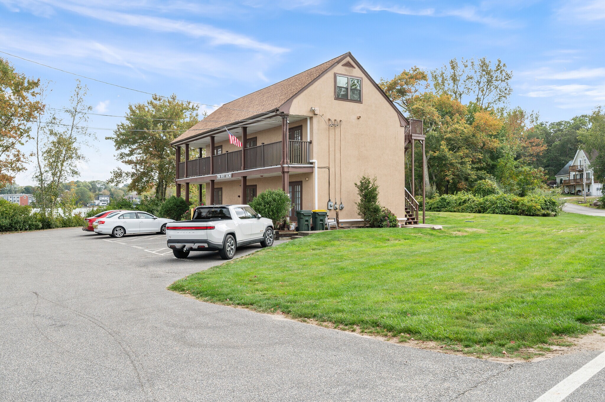 2 Douglas Pike, Smithfield, RI à vendre Photo de l’immeuble– Image 1 sur 51