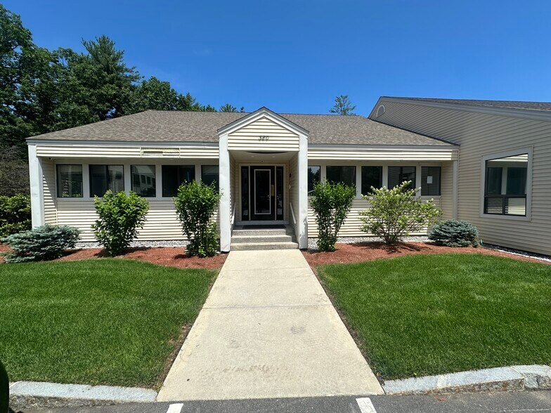380 Harvey Rd, Manchester, NH à louer - Photo de l’immeuble – Image 1 sur 10