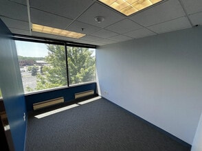 1200 Jorie Blvd, Oak Brook, IL à louer Photo intérieure– Image 2 sur 15