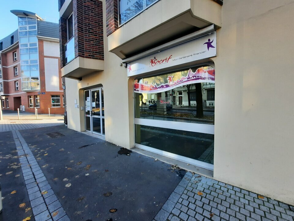 Local commercial dans Rouen à louer Photo de l’immeuble– Image 1 sur 11