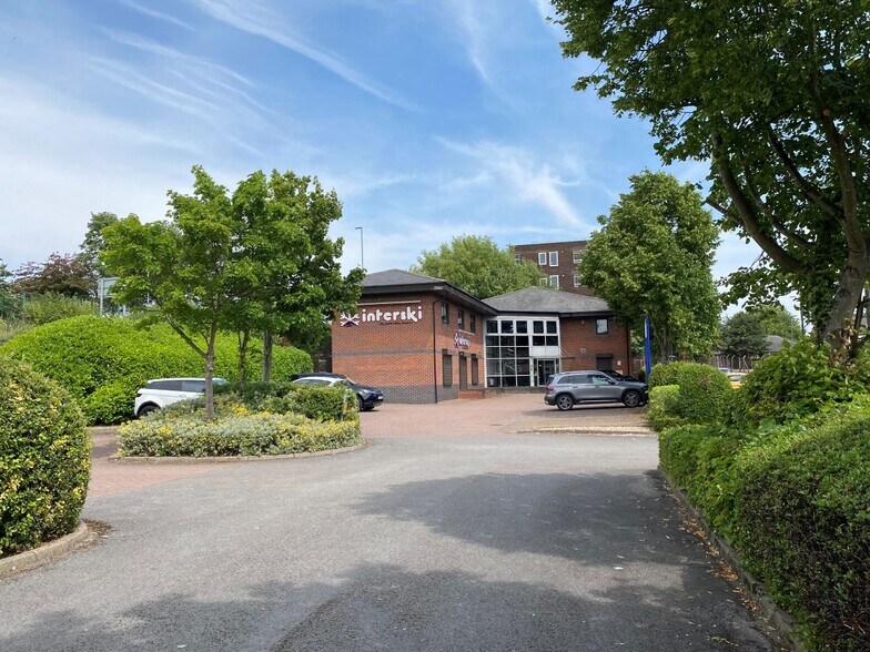 8 Commercial Gate, Mansfield à louer - Photo de l’immeuble – Image 2 sur 13