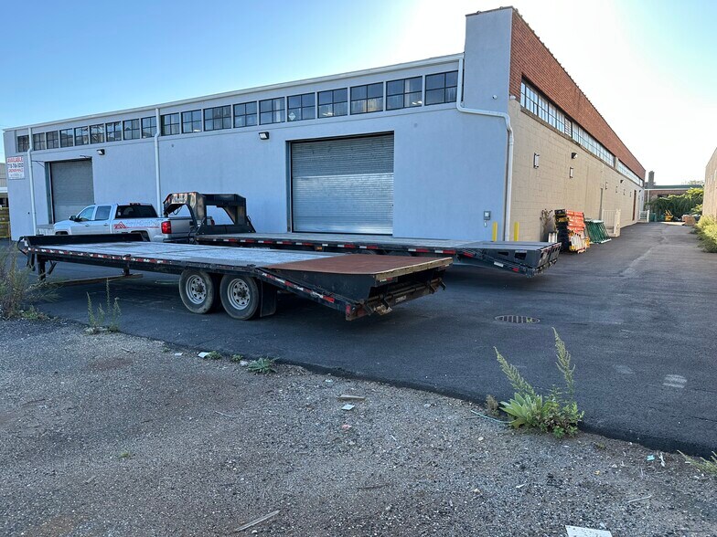 101 Nassau Terminal Rd, New Hyde Park, NY à louer - Photo de l’immeuble – Image 2 sur 5