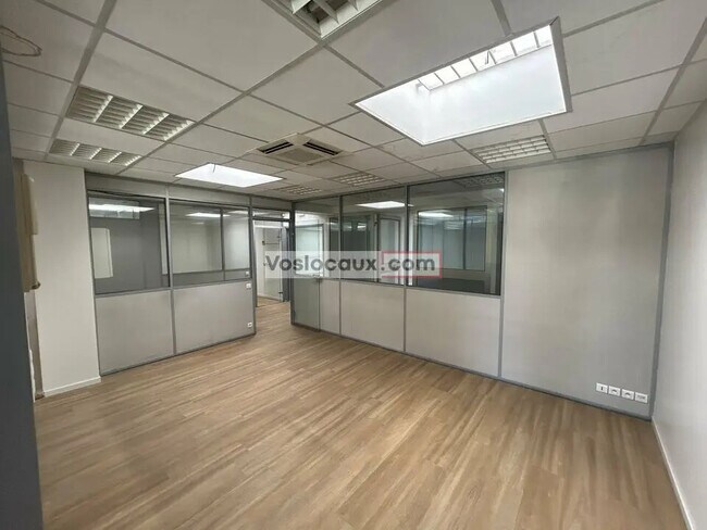 Plus de détails pour Bureau à vendre