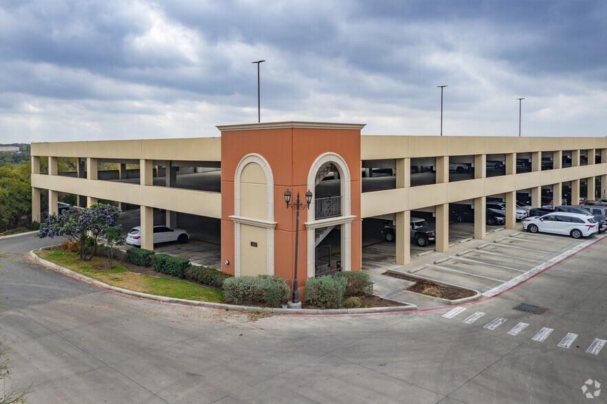 Loop 1604, San Antonio, TX à louer - Photo de l’immeuble – Image 2 sur 11