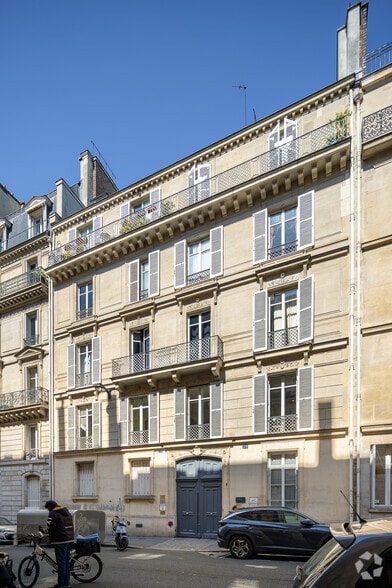 38 Rue De Liège, Paris à vendre - Photo principale – Image 1 sur 8