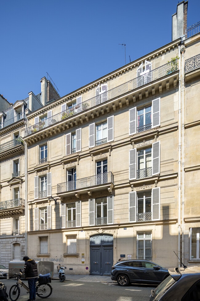 Plus de détails pour 38 Rue De Liège, Paris - Logement à vendre