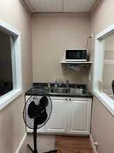 8170 50 St NW, Edmonton, AB à louer Photo intérieure– Image 2 sur 3