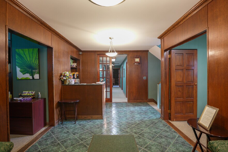 21344 38th Ave, Bayside, NY à vendre - Photo de l’immeuble – Image 3 sur 3