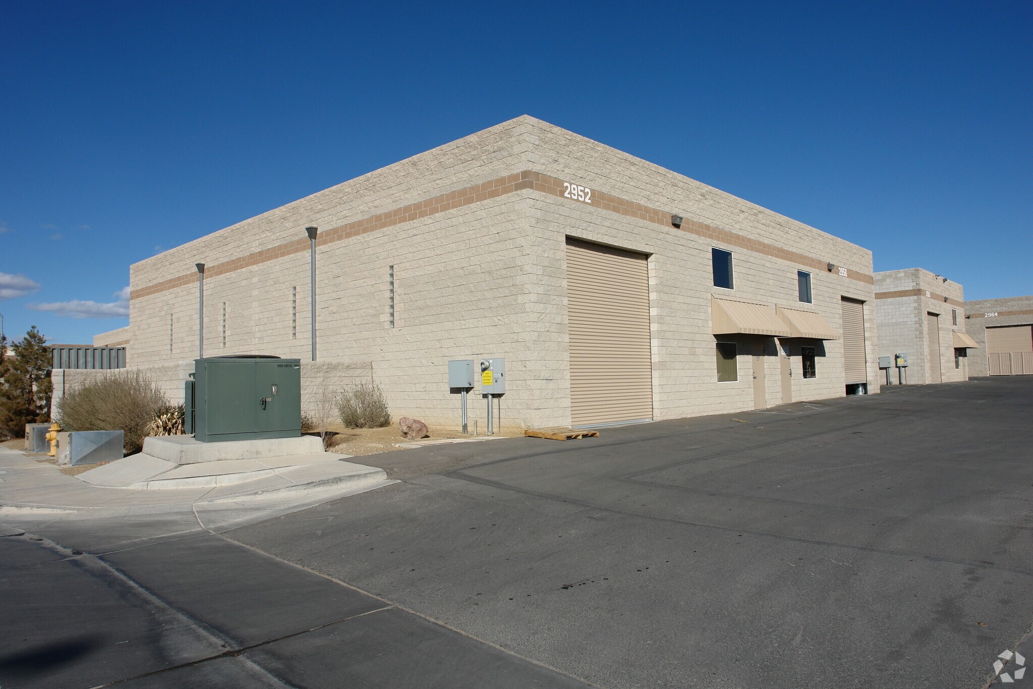 2952 Marco St, Las Vegas, NV à louer Photo de l’immeuble– Image 1 sur 8