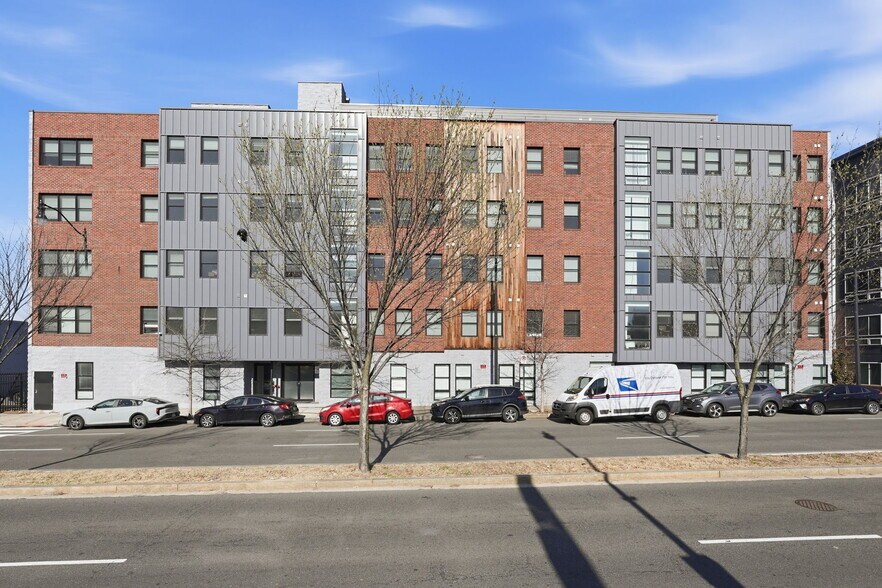 1122 Bladensburg Rd NE, Washington, DC à vendre - Photo principale – Image 1 sur 38